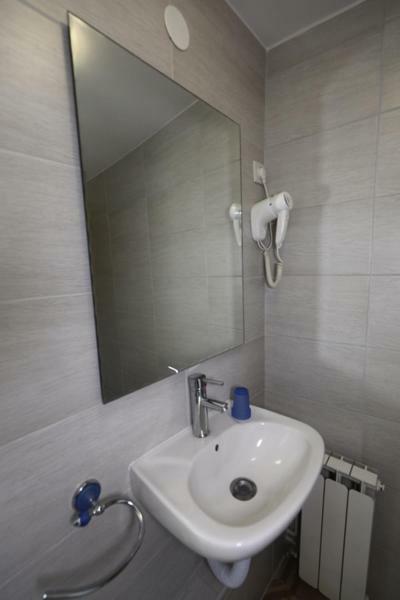 Odeon Apartment And Rooms 리예카 외부 사진